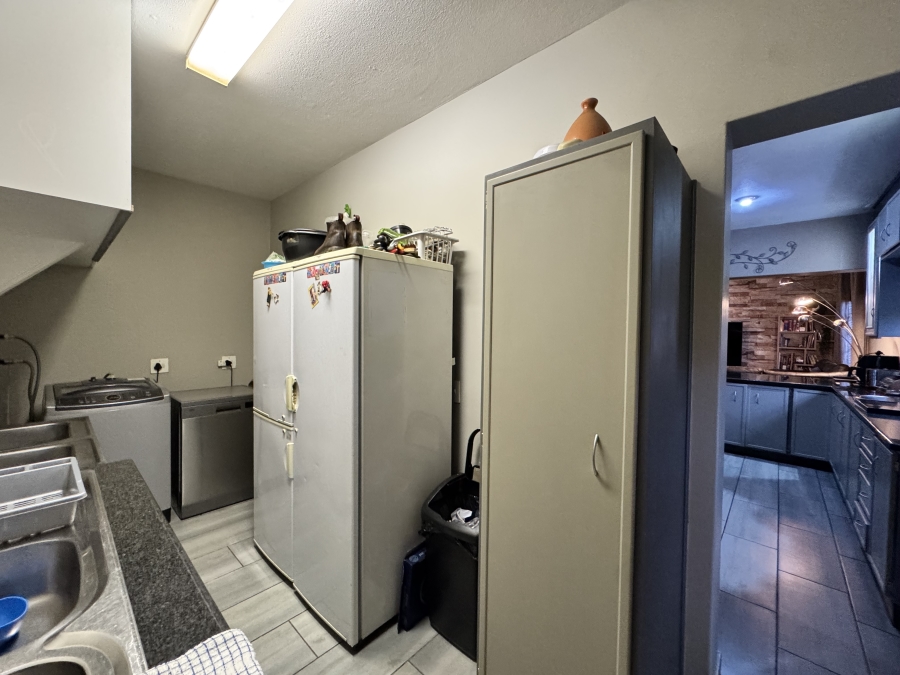 4 Bedroom Property for Sale in Wilkoppies North West